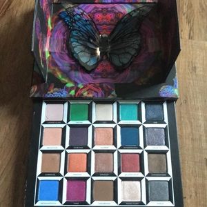 Disney Alice through the looking glass